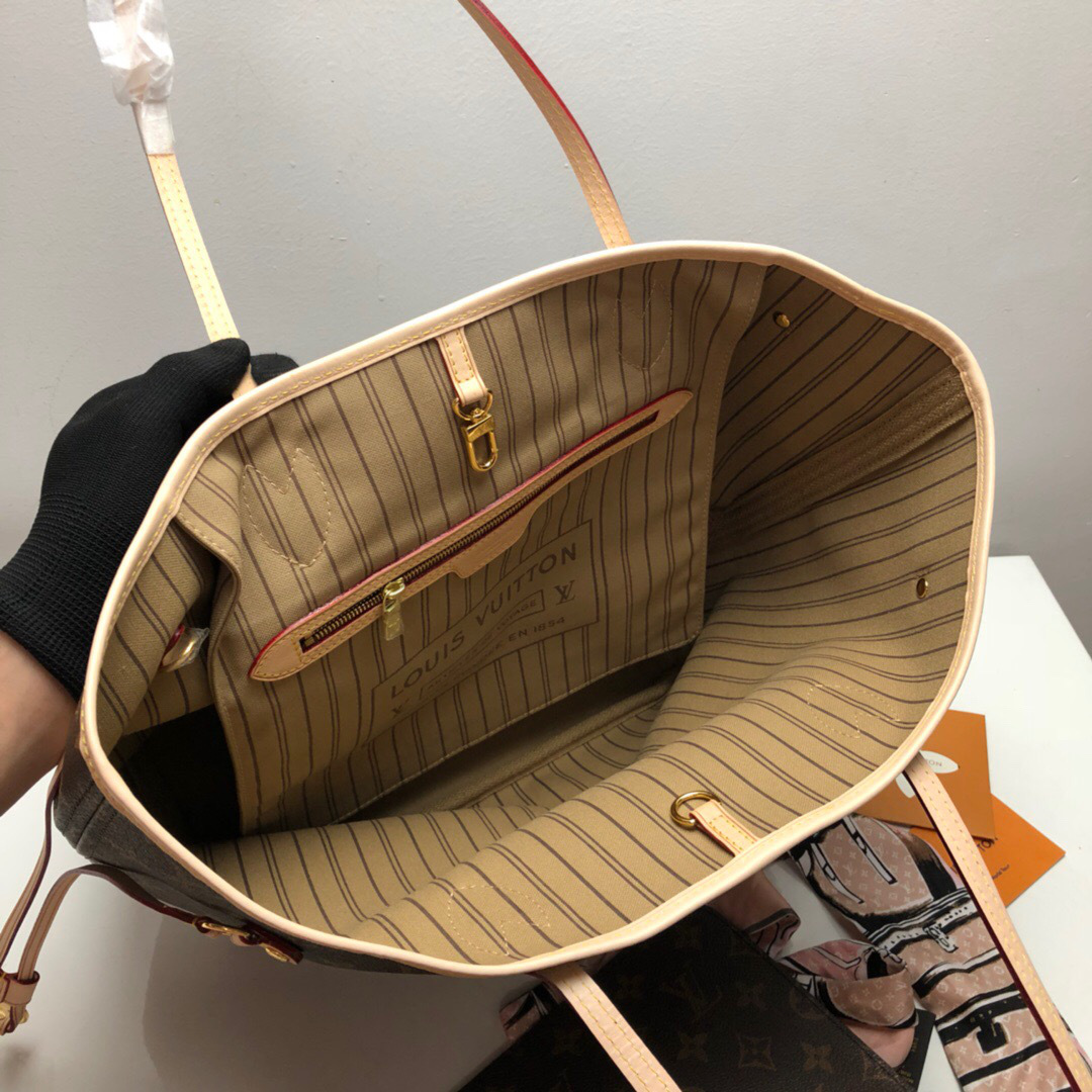 LV Neverfull MM Monogram with apricot M40995