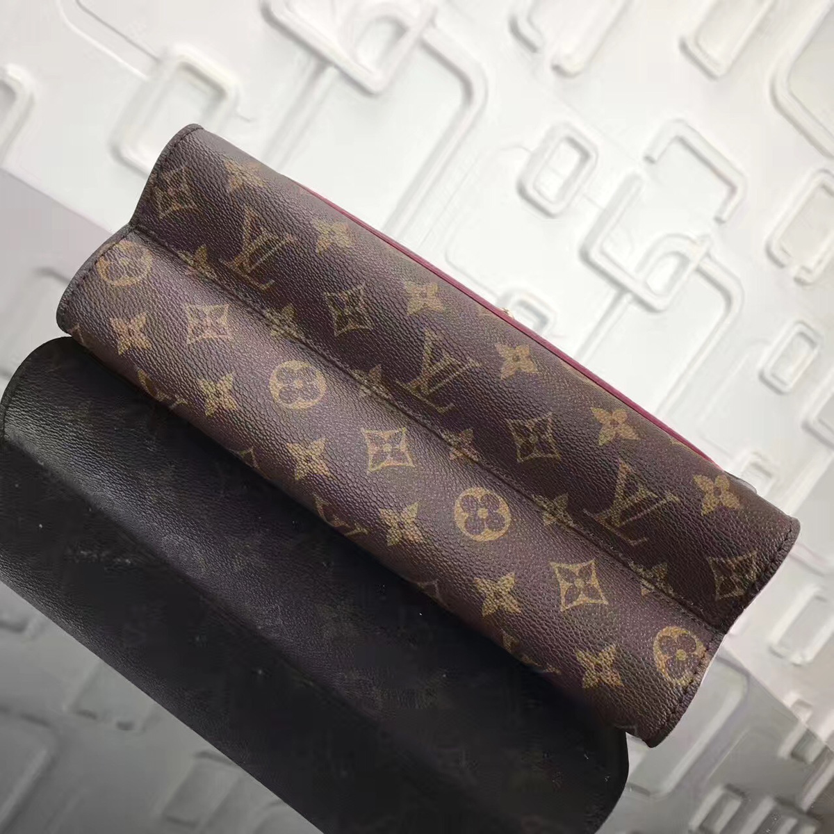 L0vis Vvtt0n original Monogram canvas chain bag with amaranthVICTOIRE handbag M41731