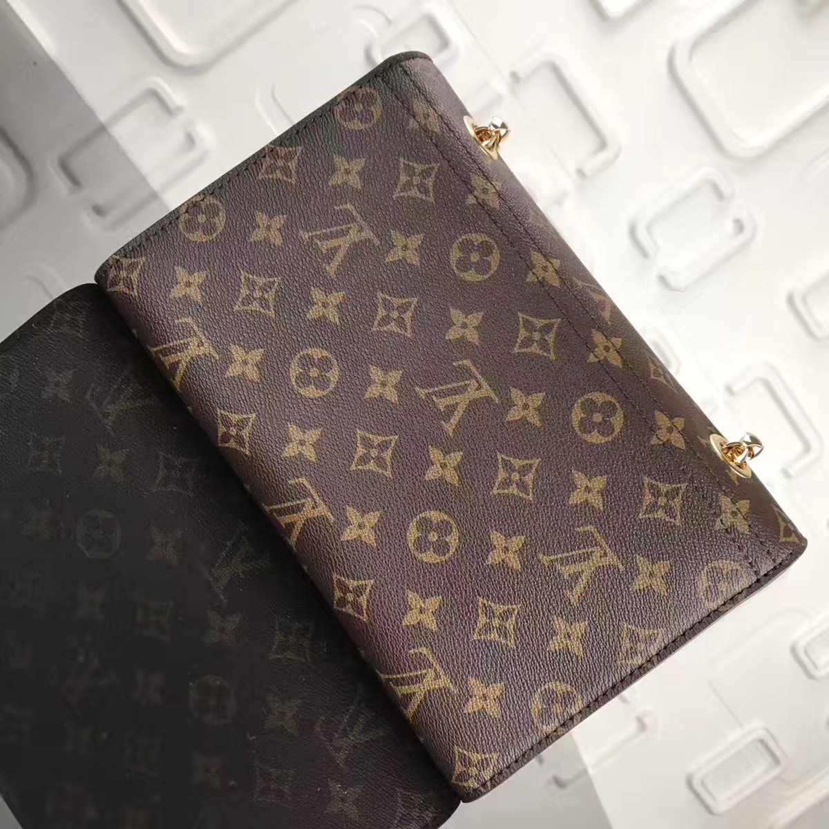 L0vis Vvtt0n Monogram canvas chain black bag VICTOIRE handbag M41731