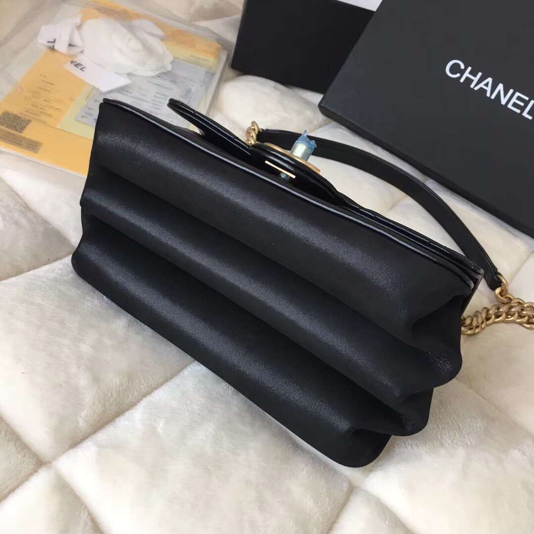 Ch**el Flap Black Bag Cosmopolite flaobag 9186590