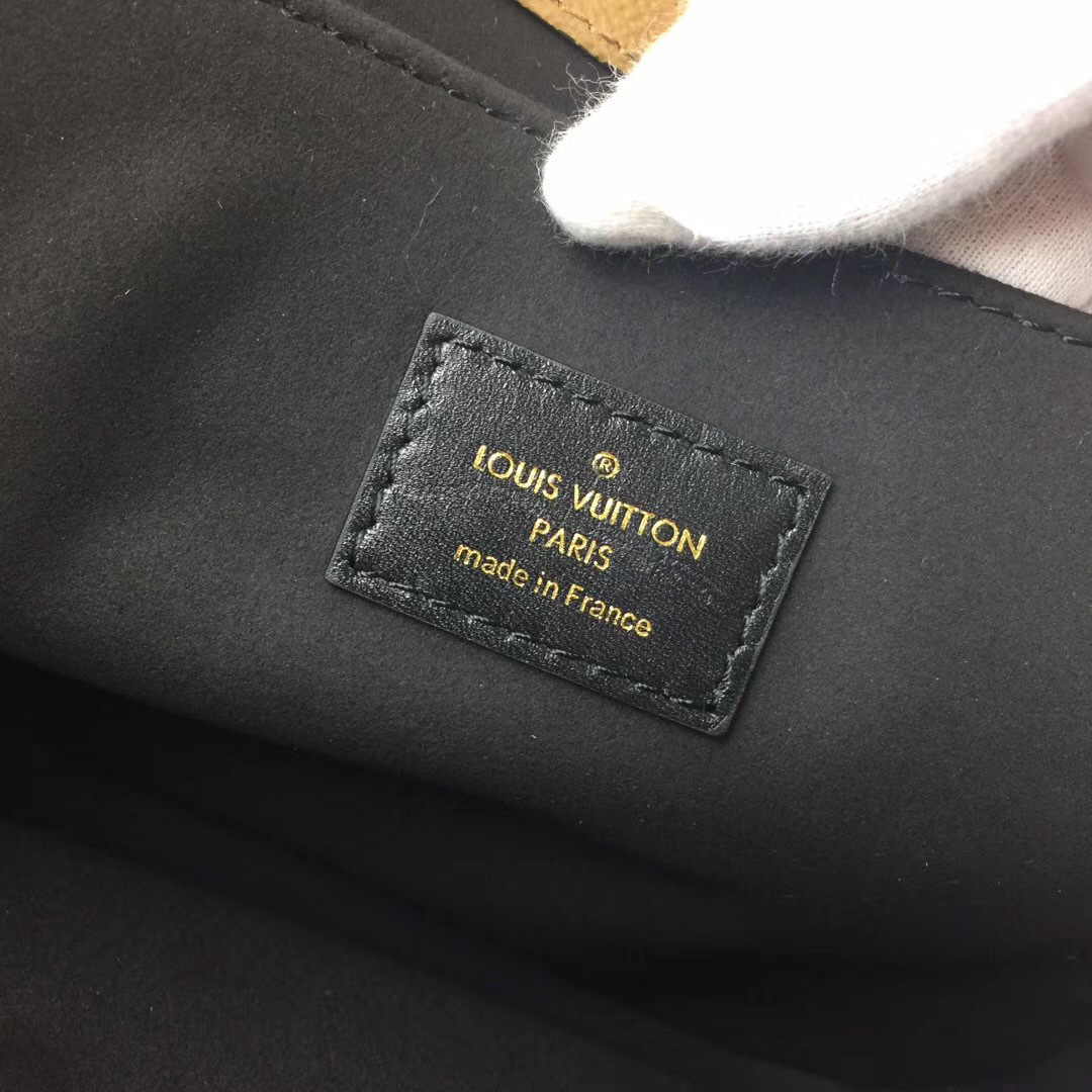 L0vis Vvtt0n POCHETTE METIS Bag M41465 Monogram
