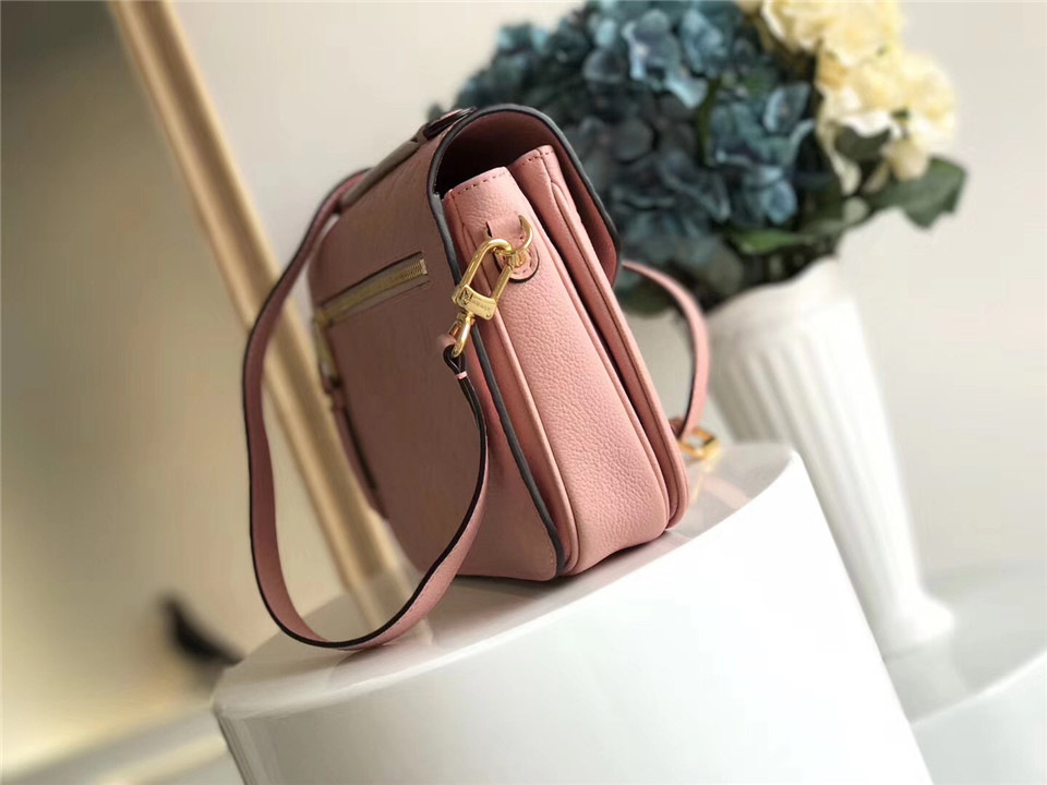 L0vis Vvtt0n Cowskin Pochette Metis Bag with Pink M41485 monogram empreinte