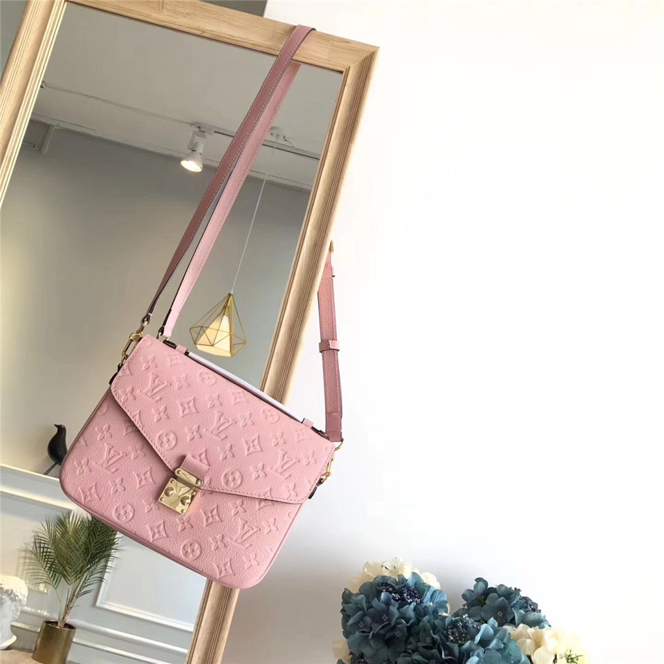 L0vis Vvtt0n Cowskin Pochette Metis Bag with Pink M41485 monogram empreinte