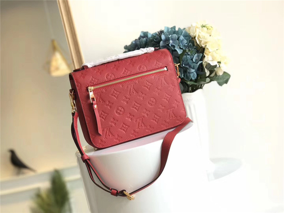 L0vis Vvtt0n Cowskin Pochette Metis Bag with Red M41485 monogram empreinte