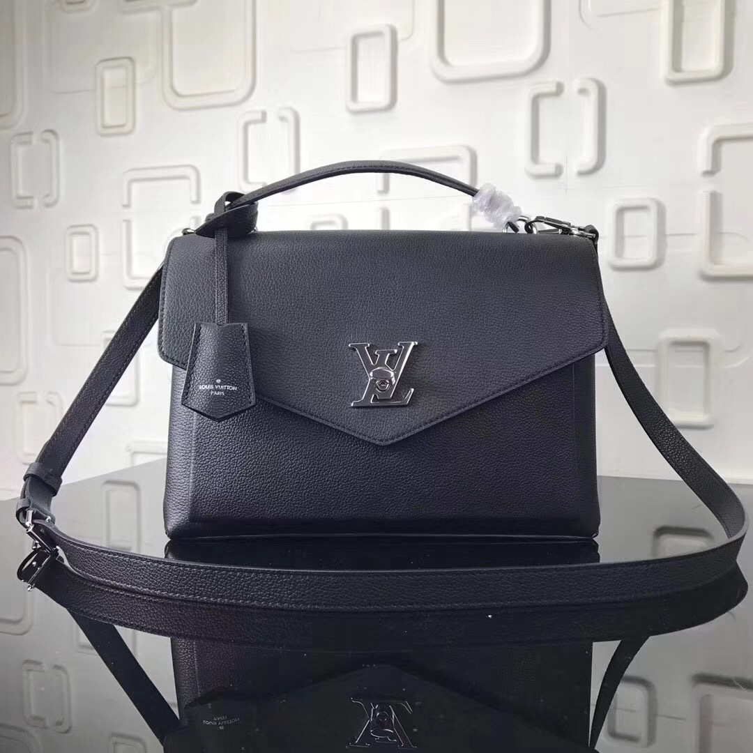 L0vis Vvtt0n Lockme Black Bag M54878
