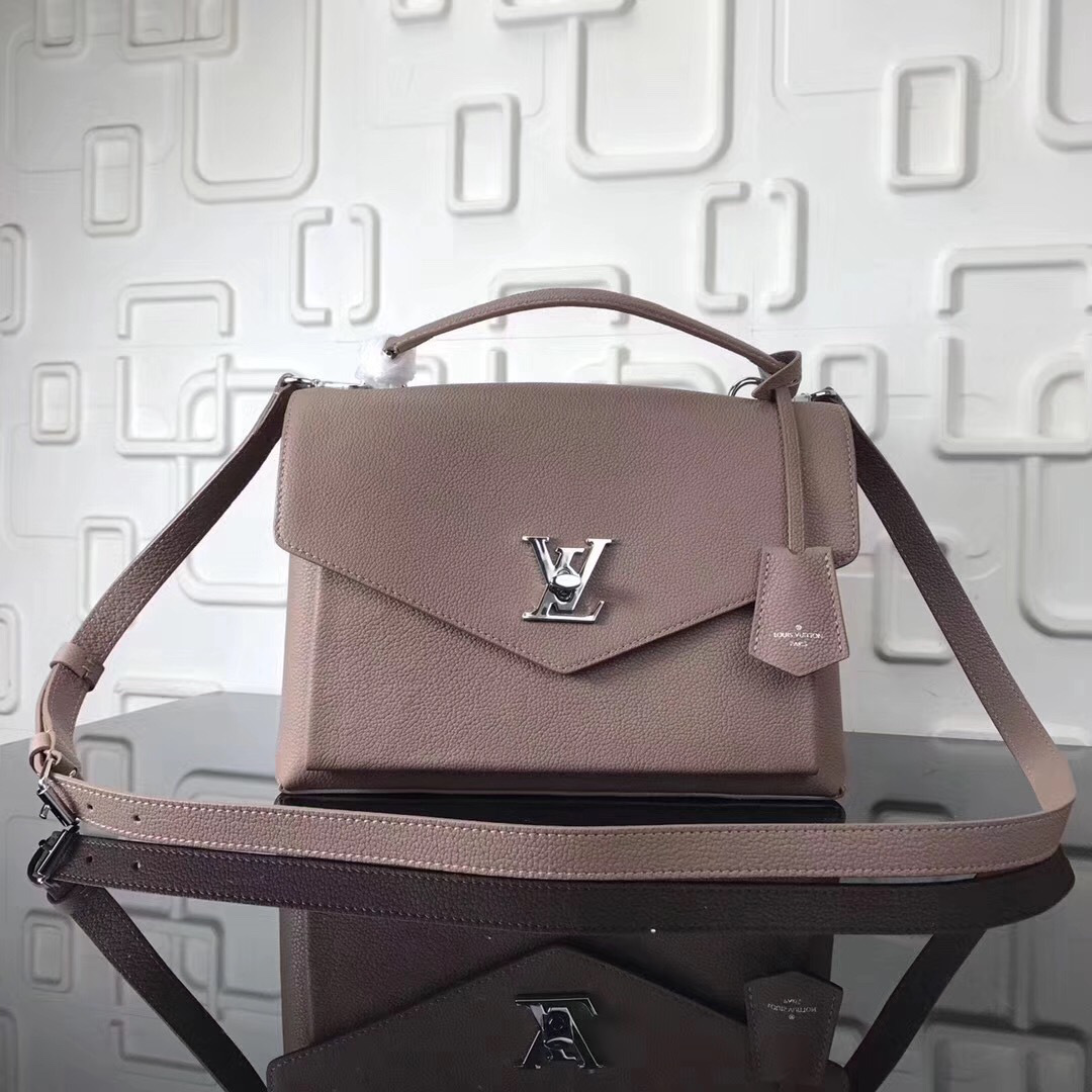 L0vis Vvtt0n Lockme Light Brown Bag M54878