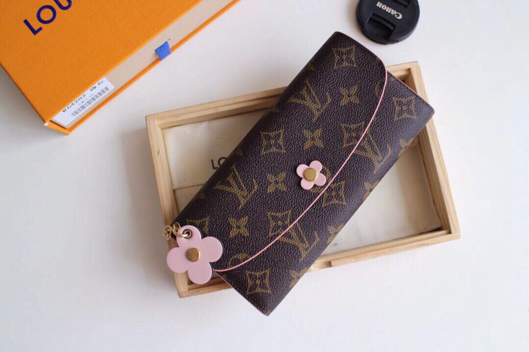 L0vis Vvtt0n Emilie Pink Wallet M64202