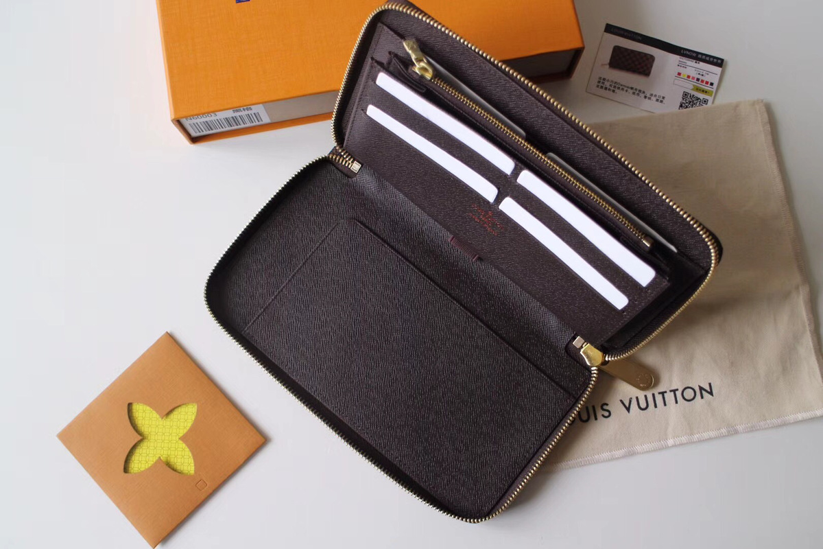 L0vis Vvtt0n ZIPPY ORGANIZER Monogram Wallet M60002A