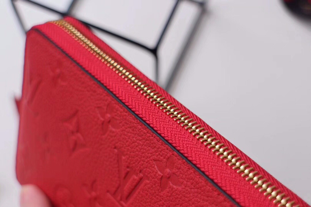 L0vis Vvtt0n ZIPPY Red WALLET Monogram Empreinte Leather