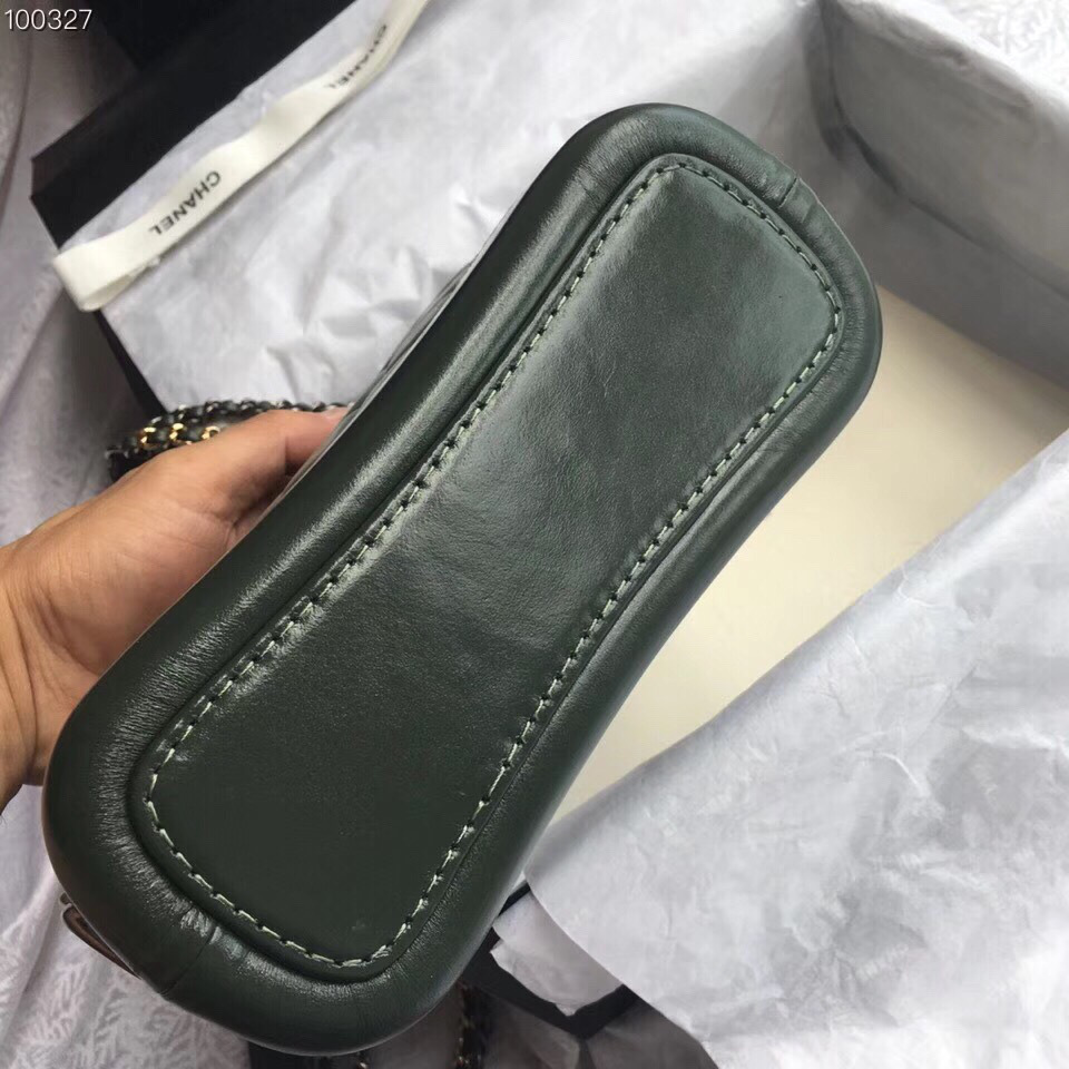 Ch**el Gabrielle small hobo bag Green 20cm