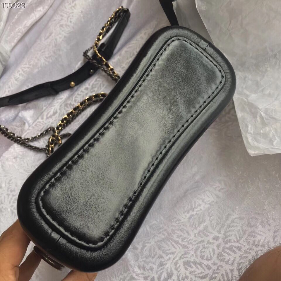 Ch**el Gabrielle small hobo bag Black and White 20cm