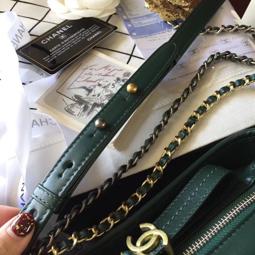 Ch**el Gabrielle Snakeskin small hobo bag Green 20cm