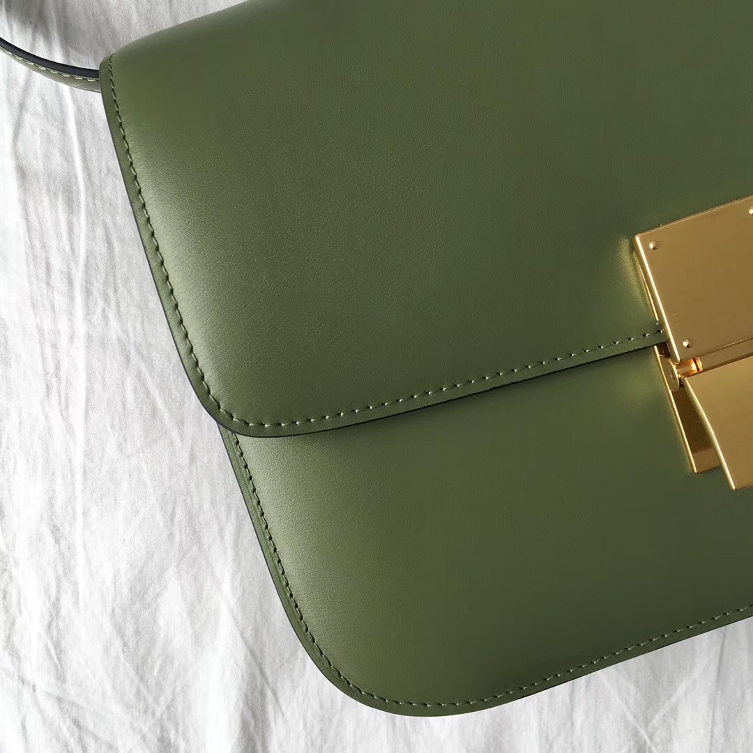 Ce1i*e Classic Green Bag in Box Calfskin Smooth Leather