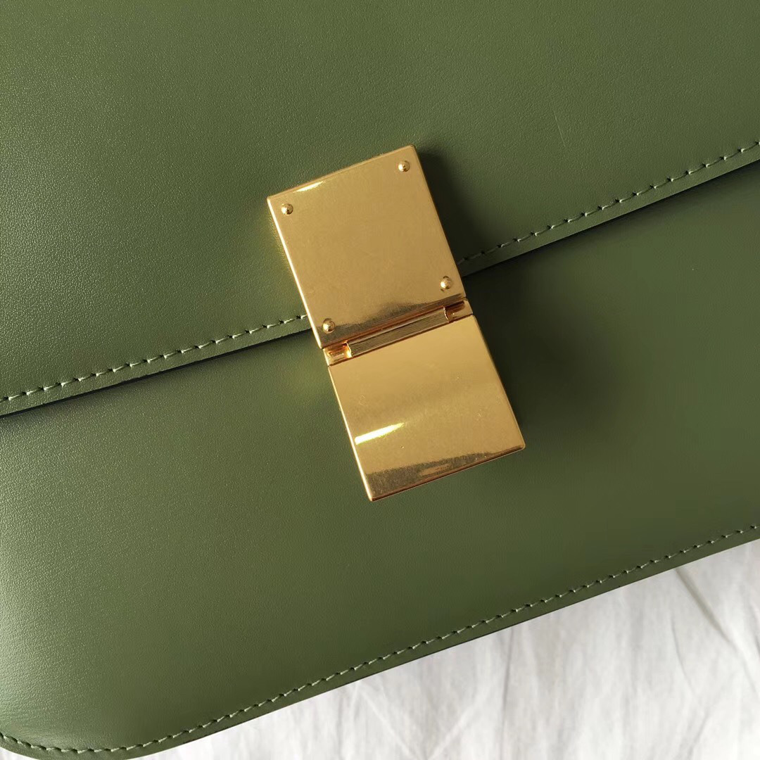 Ce1i*e Classic Green Bag in Box Calfskin Smooth Leather