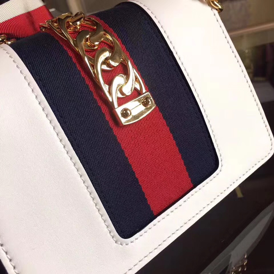 Gvc*1 Sylvie leather mini chain bag in White 431666