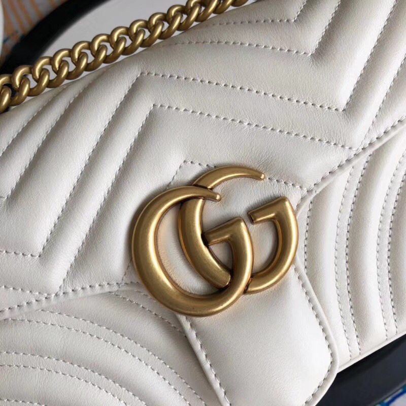 Gvc*1 Marmont matelassé shoulder bag in White 443497
