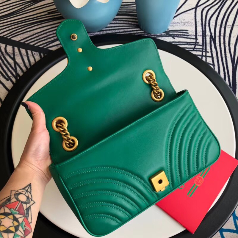 Gvc*1 Marmont matelassé shoulder bag in Green 443497