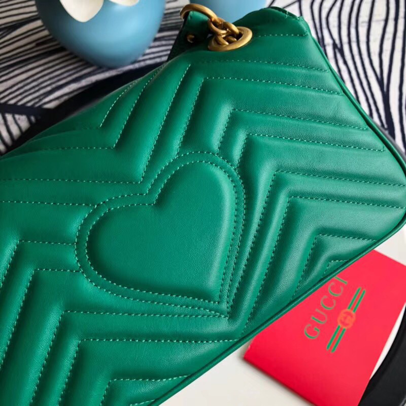 Gvc*1 Marmont matelassé shoulder bag in Green 443497