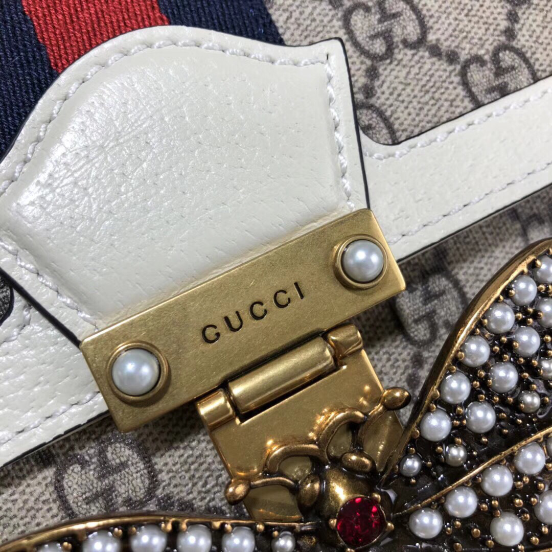 Gvc*1 Queen Margaret Svp*me medium shoulder bag in White 524356