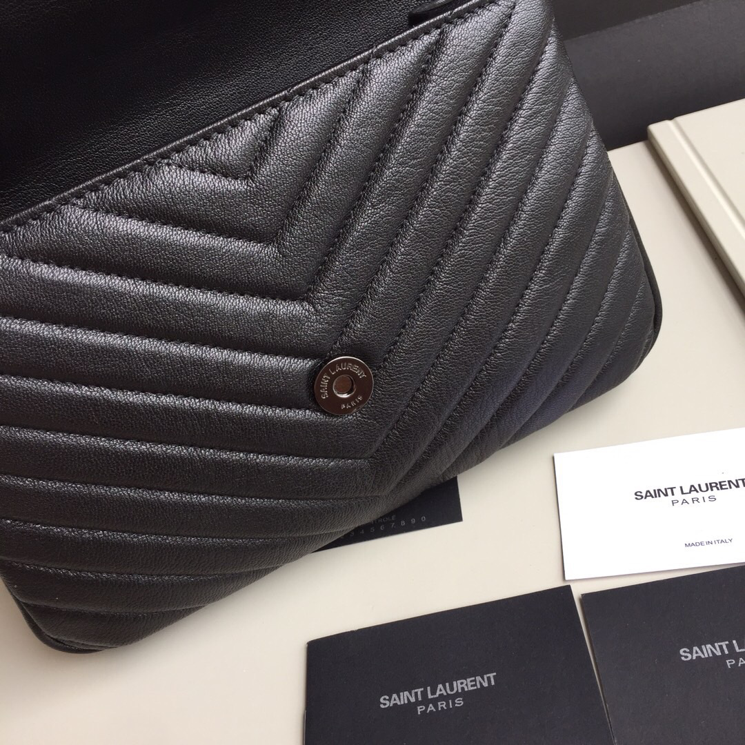 Y51 Monogram College Black Medium Bag 24cm