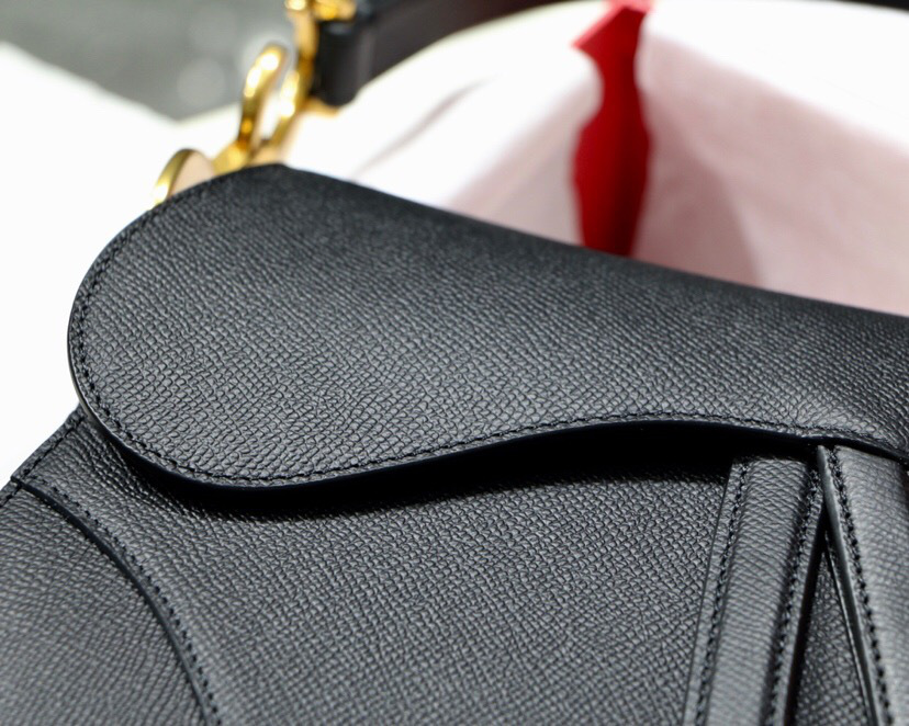 D10r Oblique Calfskin leather Saddle Large Bag in Black