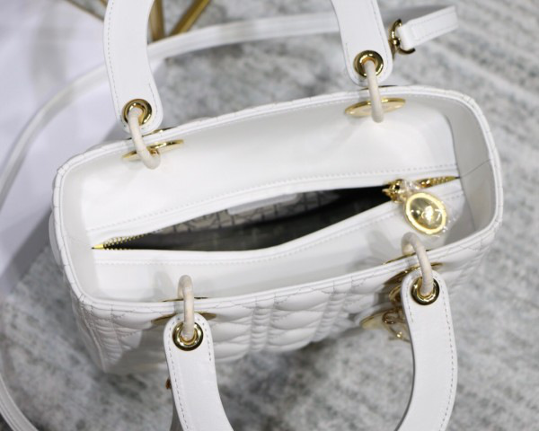 D10r Lady White Handbag With Gold Hardware 24CM