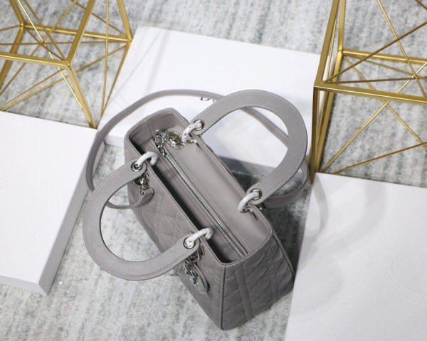 D10r Lady Gray Handbag With Silver Hardware 24CM