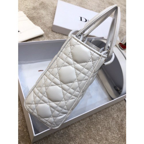 D10r Lady Lambskin White Handbag with Silver Hardware 20CM