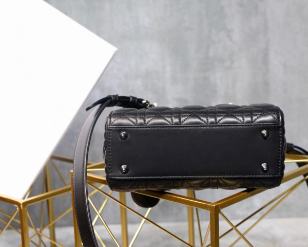 D10r Lady Lambskin Black Handbag with Silver Hardware 20CM