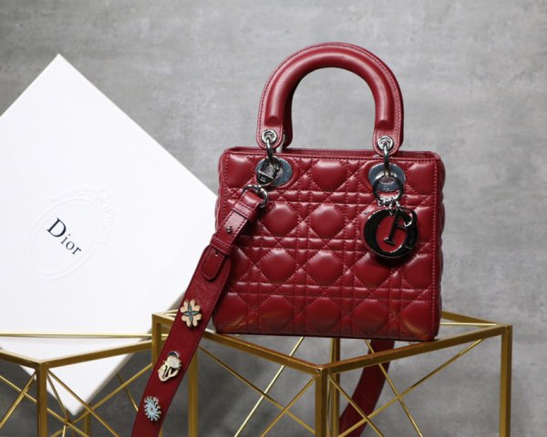 D10r Lady Lambskin Wine Red Handbag with Silver Hardware 20CM