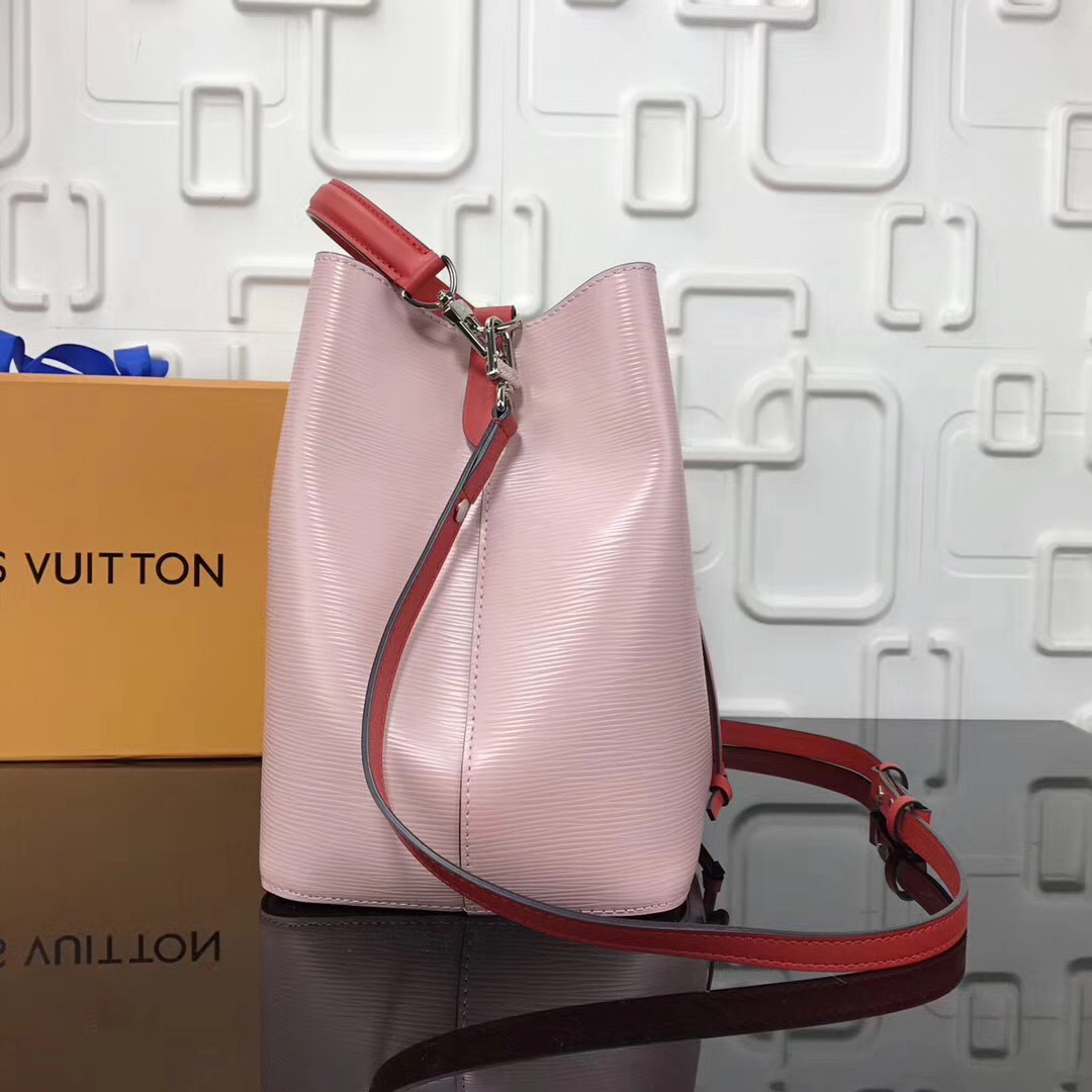L0vis Vvtt0n Lockme Bucket EPI Leather in Pink