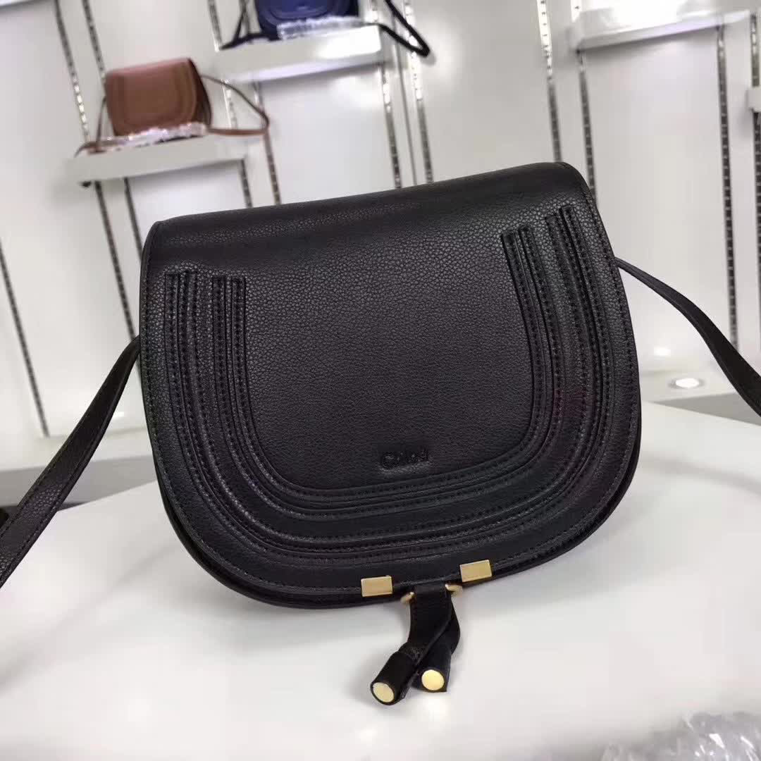 Chloe original calfskin crossbody saddle bag in Black