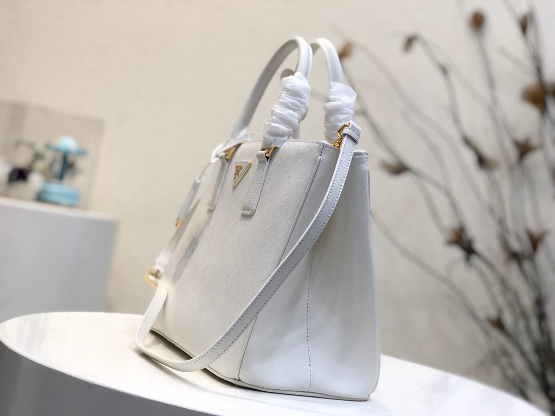 Pra*a Galleria Saffiano Leather Bag in White