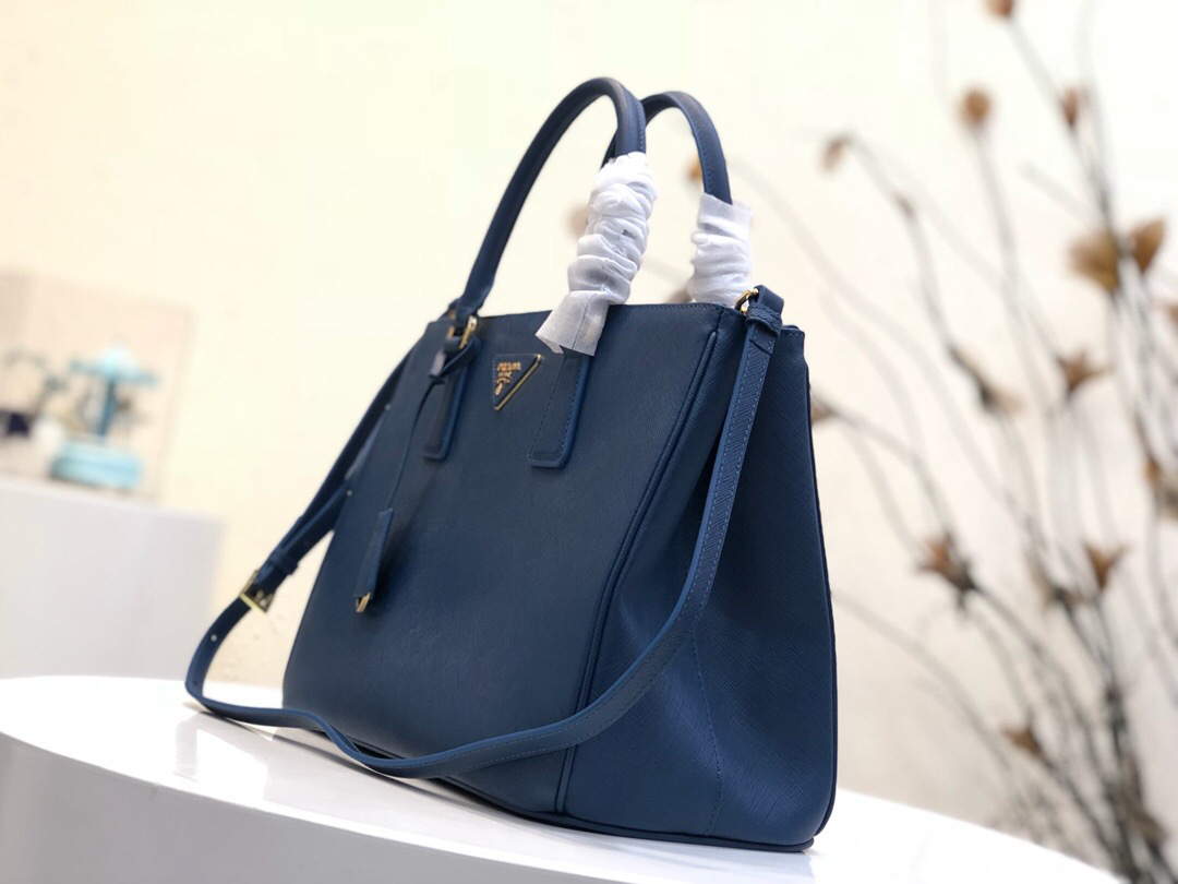 Pra*a Galleria Saffiano Leather Bag in Blue
