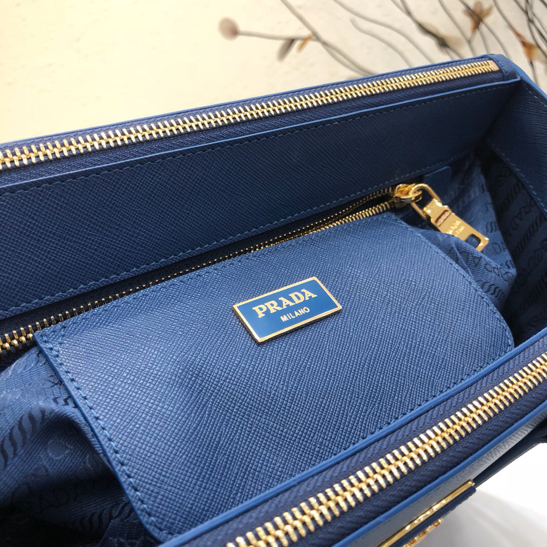 Pra*a Galleria Saffiano Leather Bag in Blue