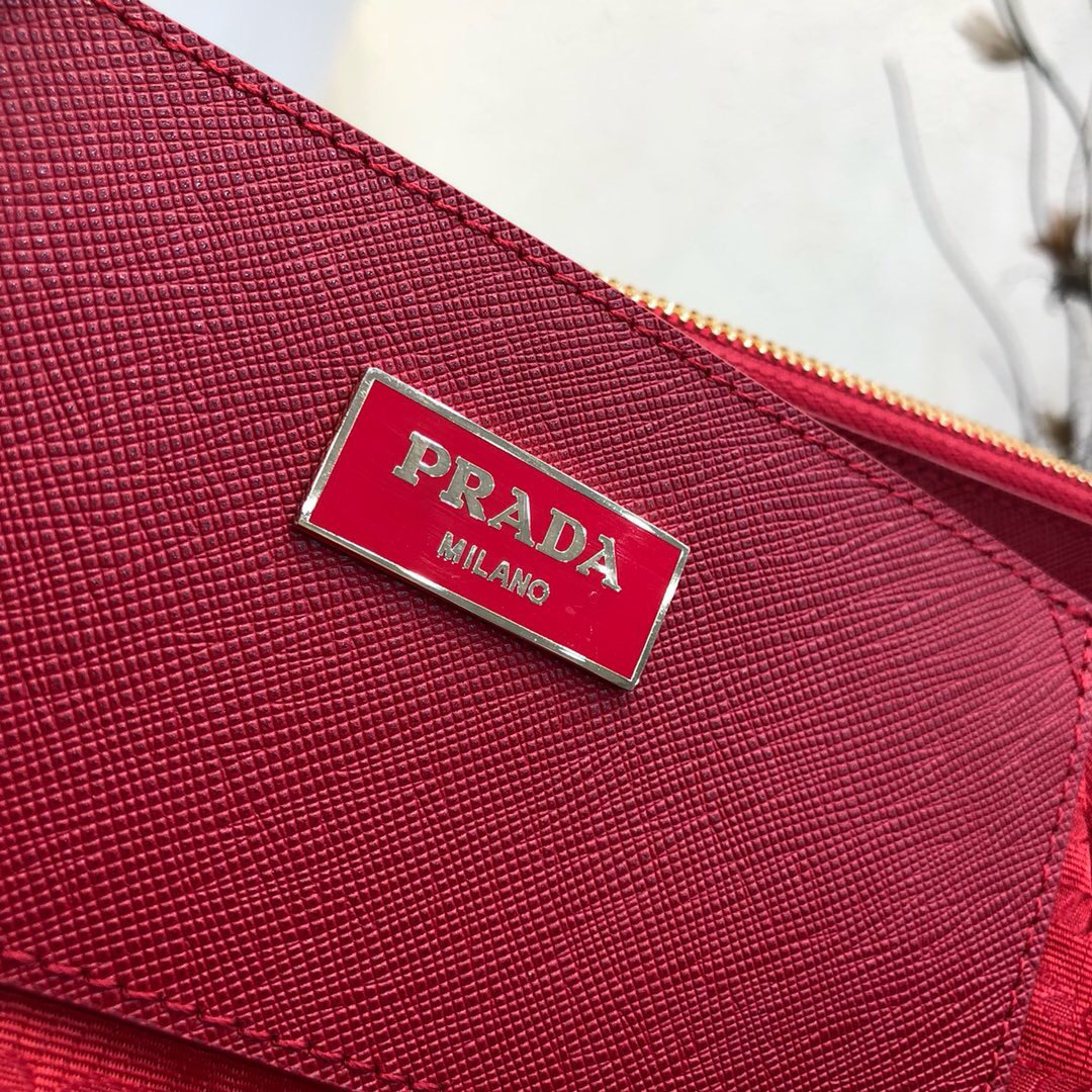 Pra*a Galleria Saffiano Leather Bag in Red
