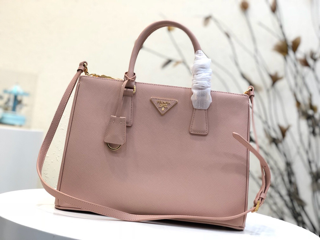 Pra*a Galleria Saffiano Leather Bag in Pink