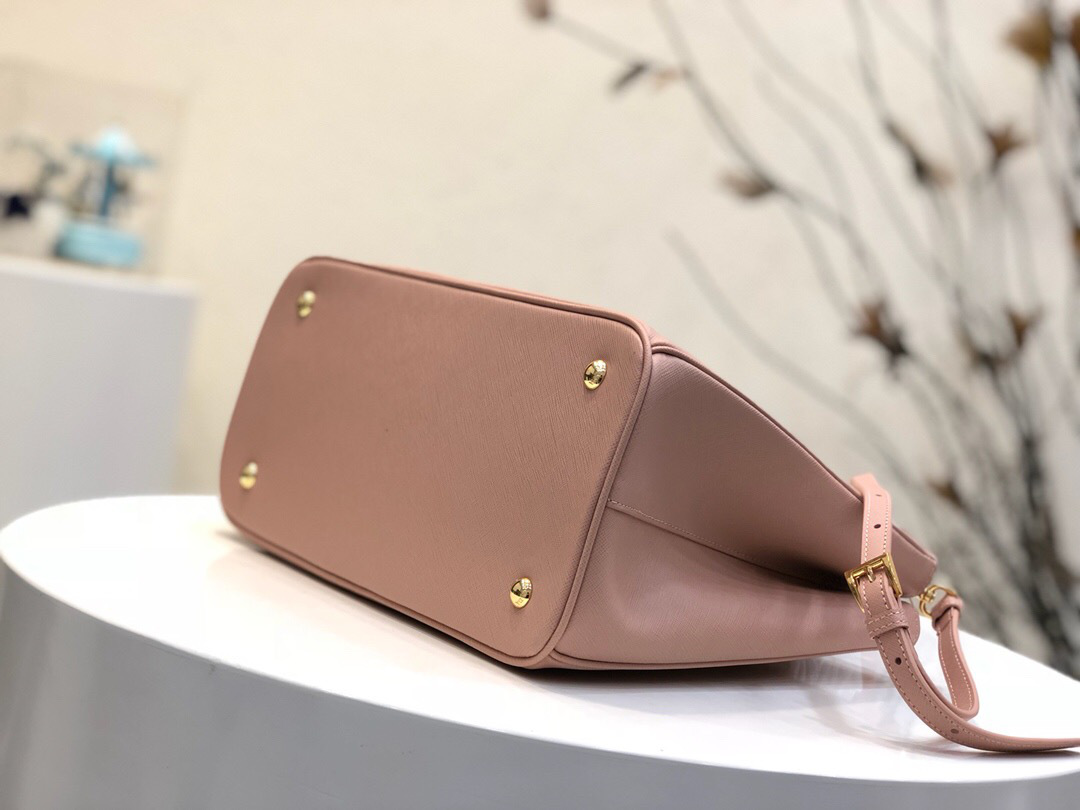 Pra*a Galleria Saffiano Leather Bag in Pink