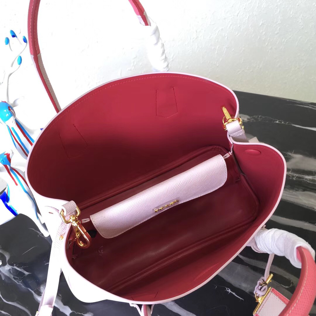 Pra*a Saffiano Cuir Small Double Leather Bag in Light Pink