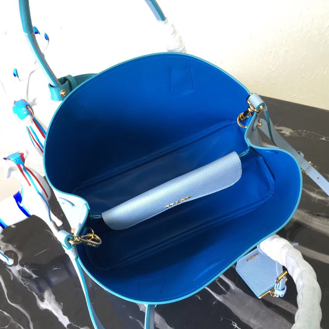 Pra*a Saffiano Cuir Small Double Leather Bag in Blue