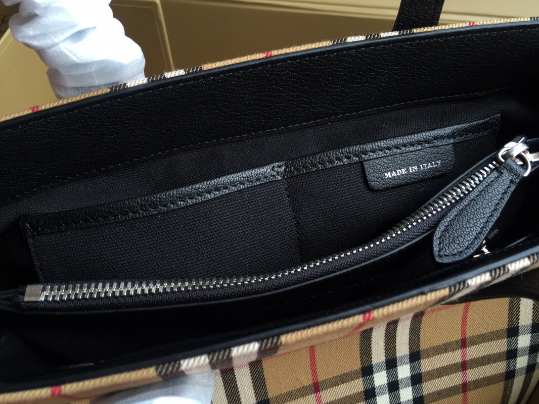 Bv*b*rry Tote Vintage Large Handbag in Black