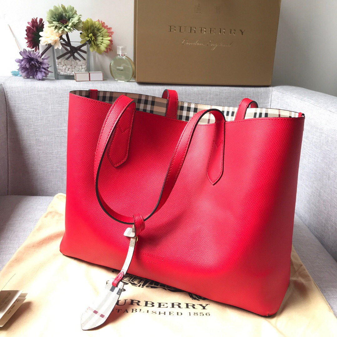 Bv*b*rry Double Side Shopping bag for Women in Red