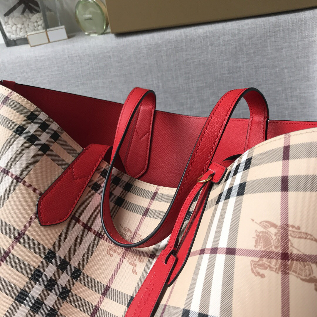 Bv*b*rry Double Side Shopping bag for Women in Red
