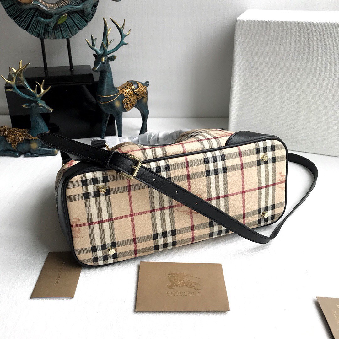 Bv*b*rry Original Check Tote Handbag in Black