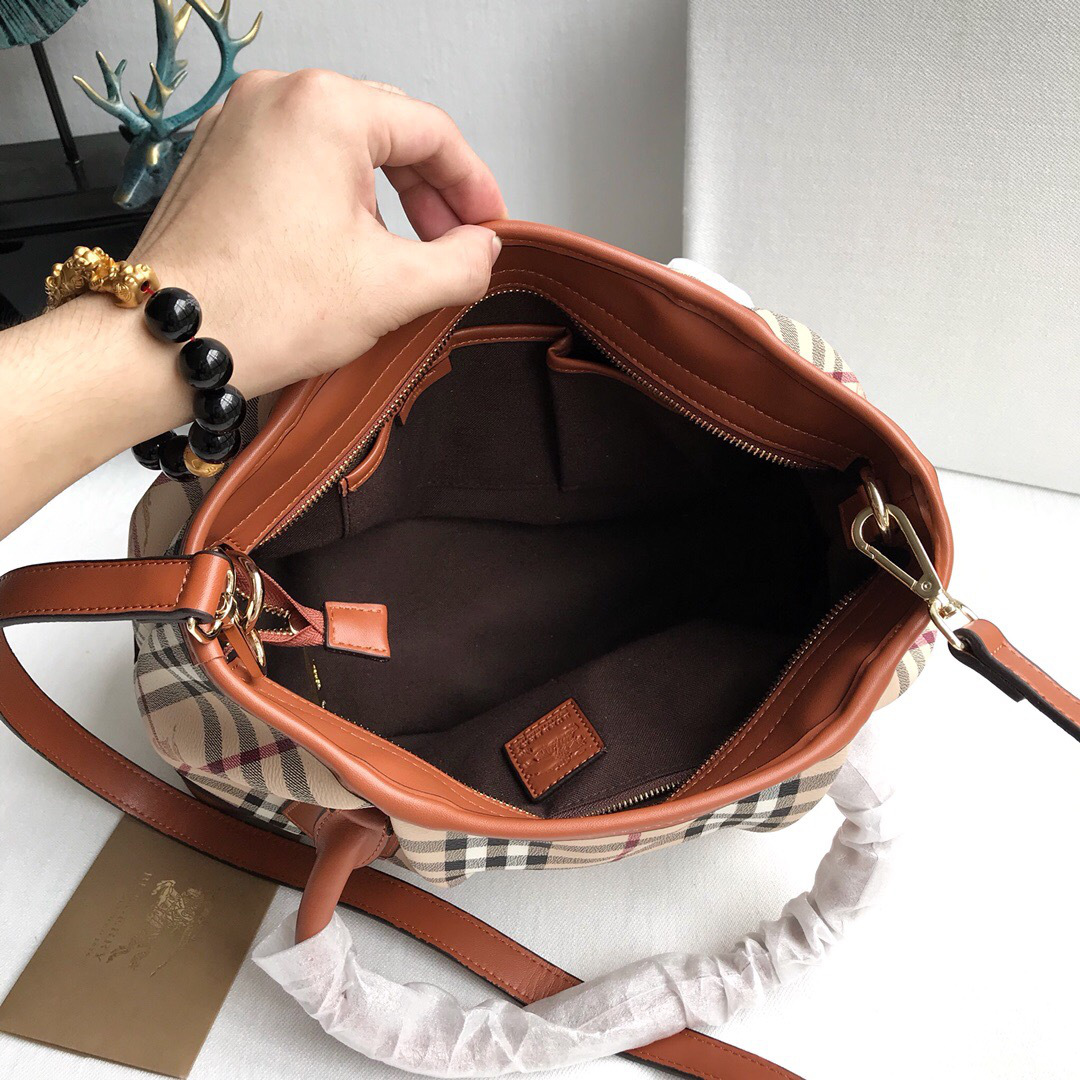 Bv*b*rry Original Check Tote Handbag in Brown
