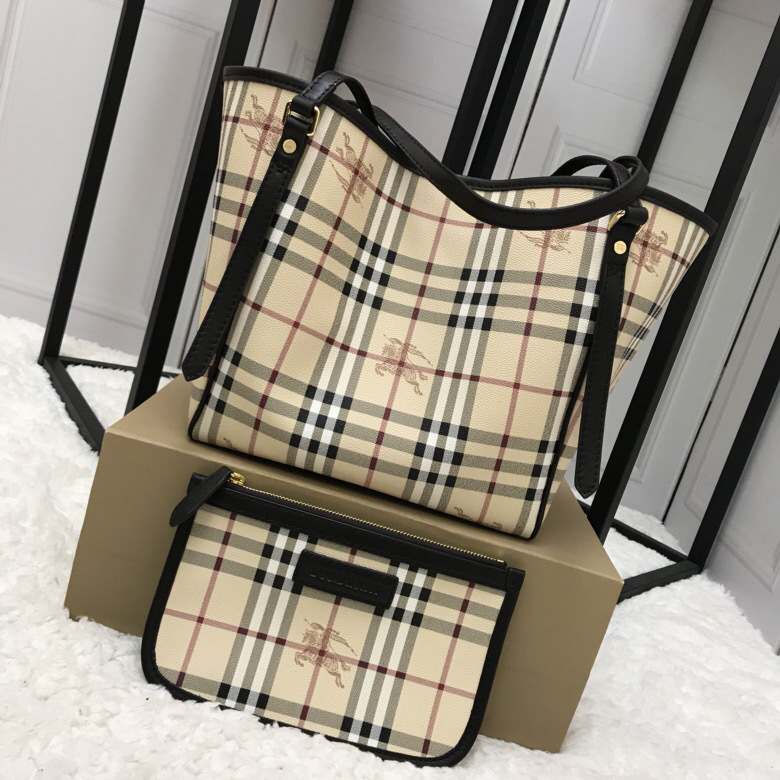 Bv*b*rry Original Check Tote Handbag with Black