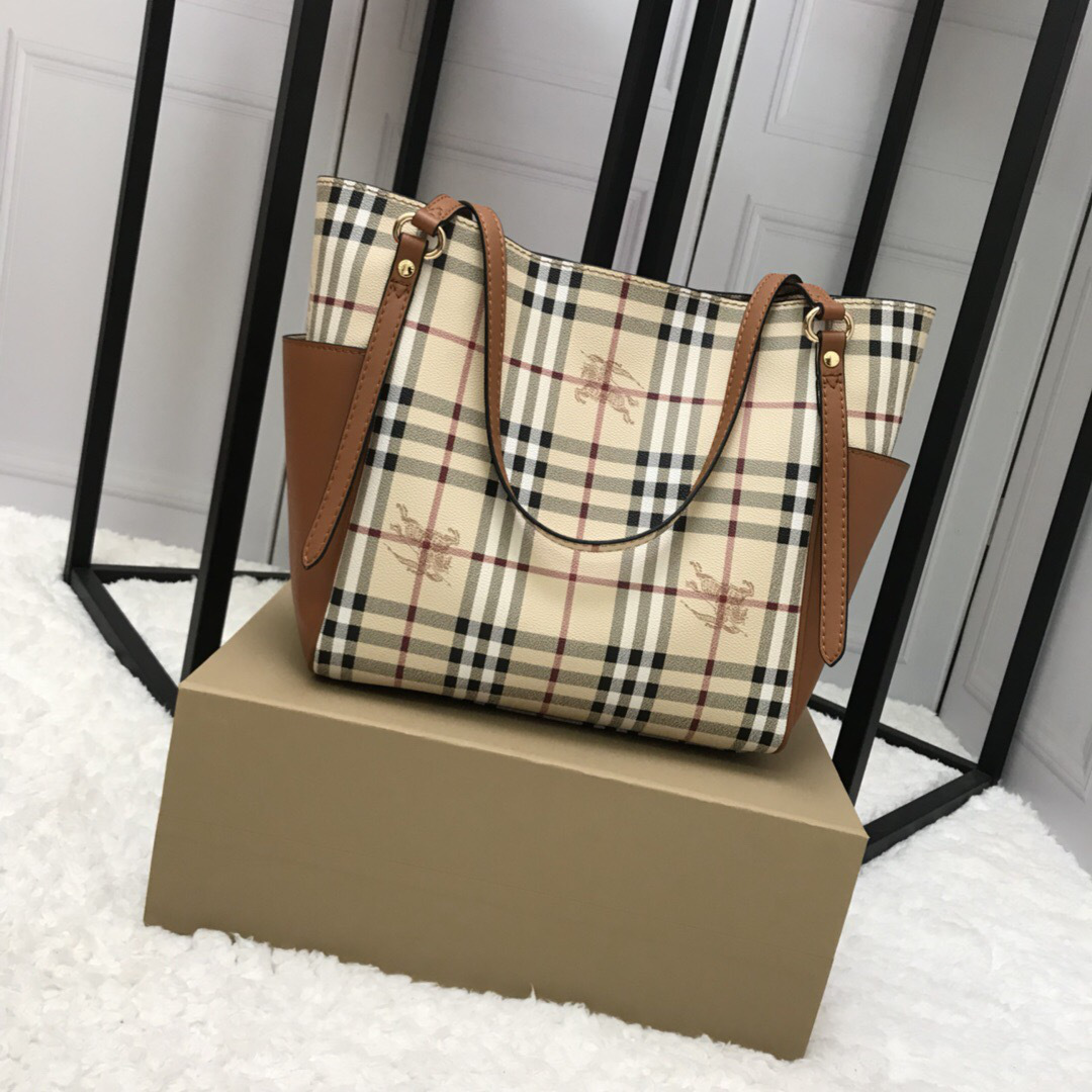 Bv*b*rry Original Check Tote small Handbag with Khaki