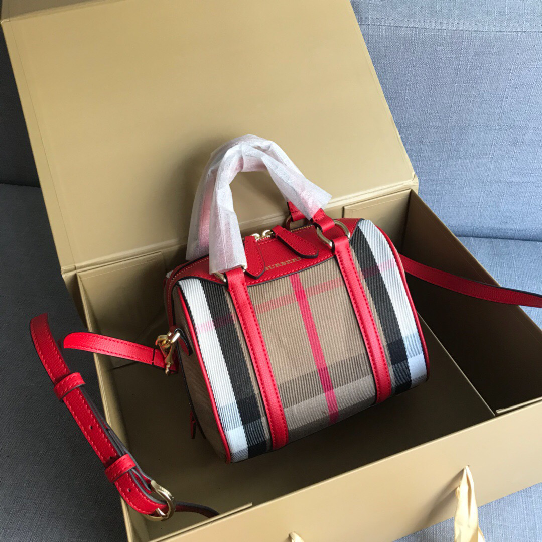 Bv*b*rry Original Classic Check bag in Red