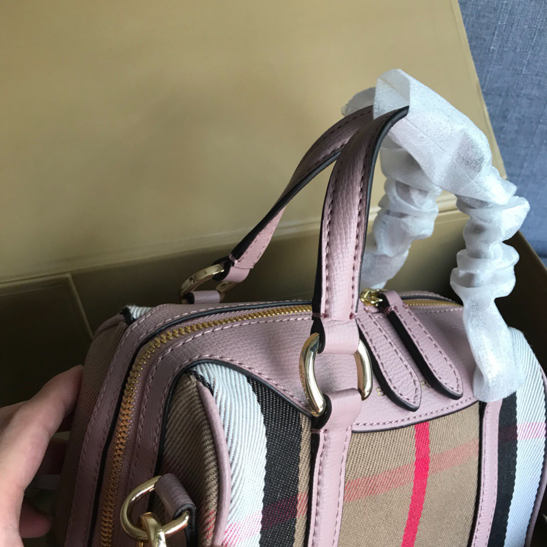 Bv*b*rry Original Classic Check bag in Pink
