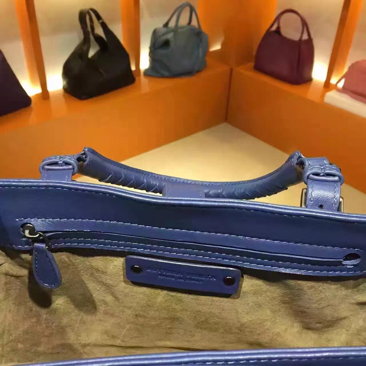 B0tt*ga Ven*ta Blue Handbag 7453